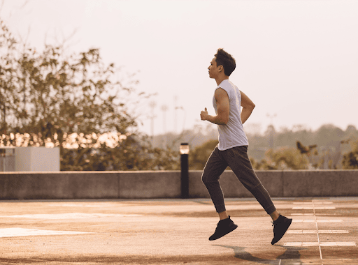 Căng cơ khi chạy bộ: Hệ quả và biện pháp khắc phục cho runner