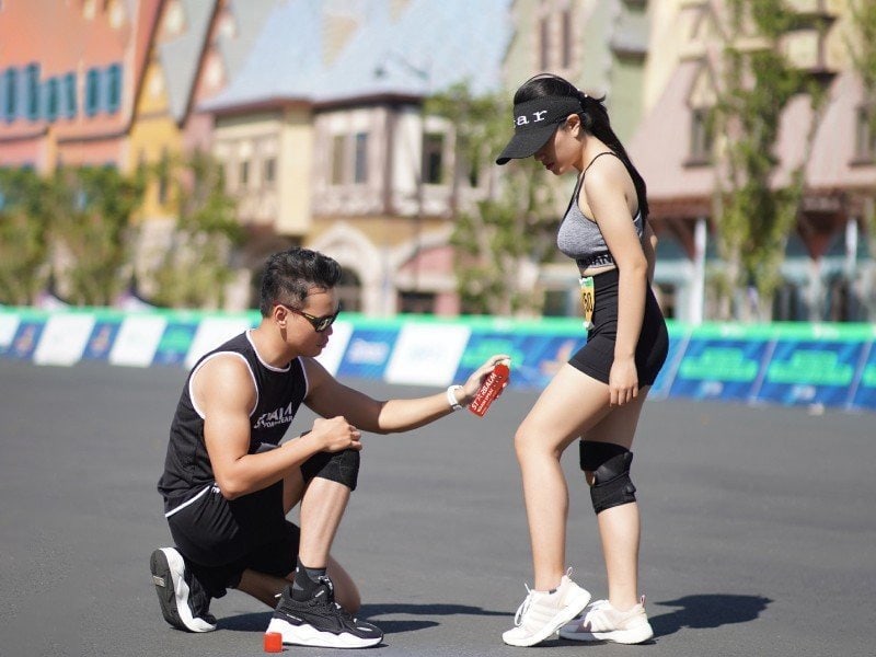 lam-nong-co-bap-dung-cach-truoc-khi-chay-bo-2_1692758968_large Làm nóng cơ bắp đúng cách trước khi chạy bộ 2